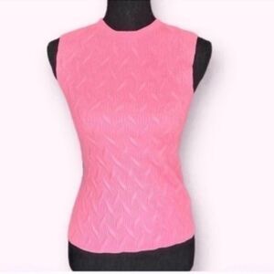 NWT SLEEVELESS KNIT TOP Size XS